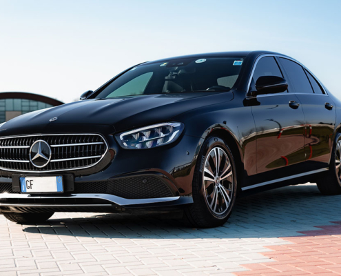 NCC Milano: Mercedes E 5 posti