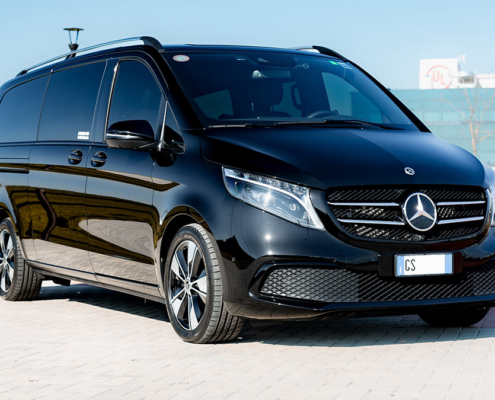 NCC Milano: Mercedes Van V220d 9 posti