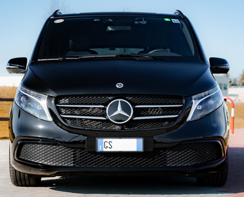 NCC Milano: Mercedes Van V220d 9 posti